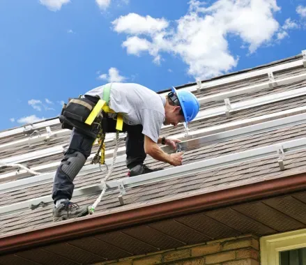 colocación de tejados de panel sándwich en Segovia